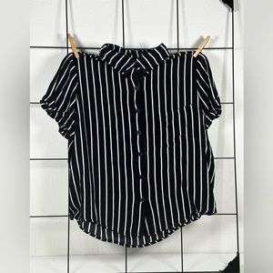 NAVY STRIPED BRANDY MELVILLE CROP TOP O/S